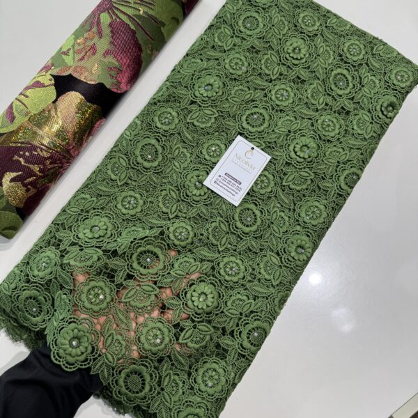 CORD LACE WITH APPLIQUÉ